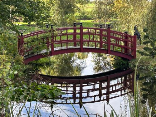 The bridge - Julian Marsh